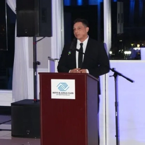 b95e71_bc6780fa28e546d5966d7f0c08b19544~mv2